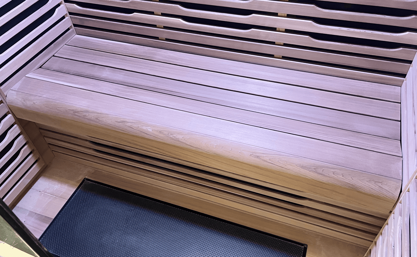 Detail of Canadian Red Cedar used in Nook Ultra 3-person saunas