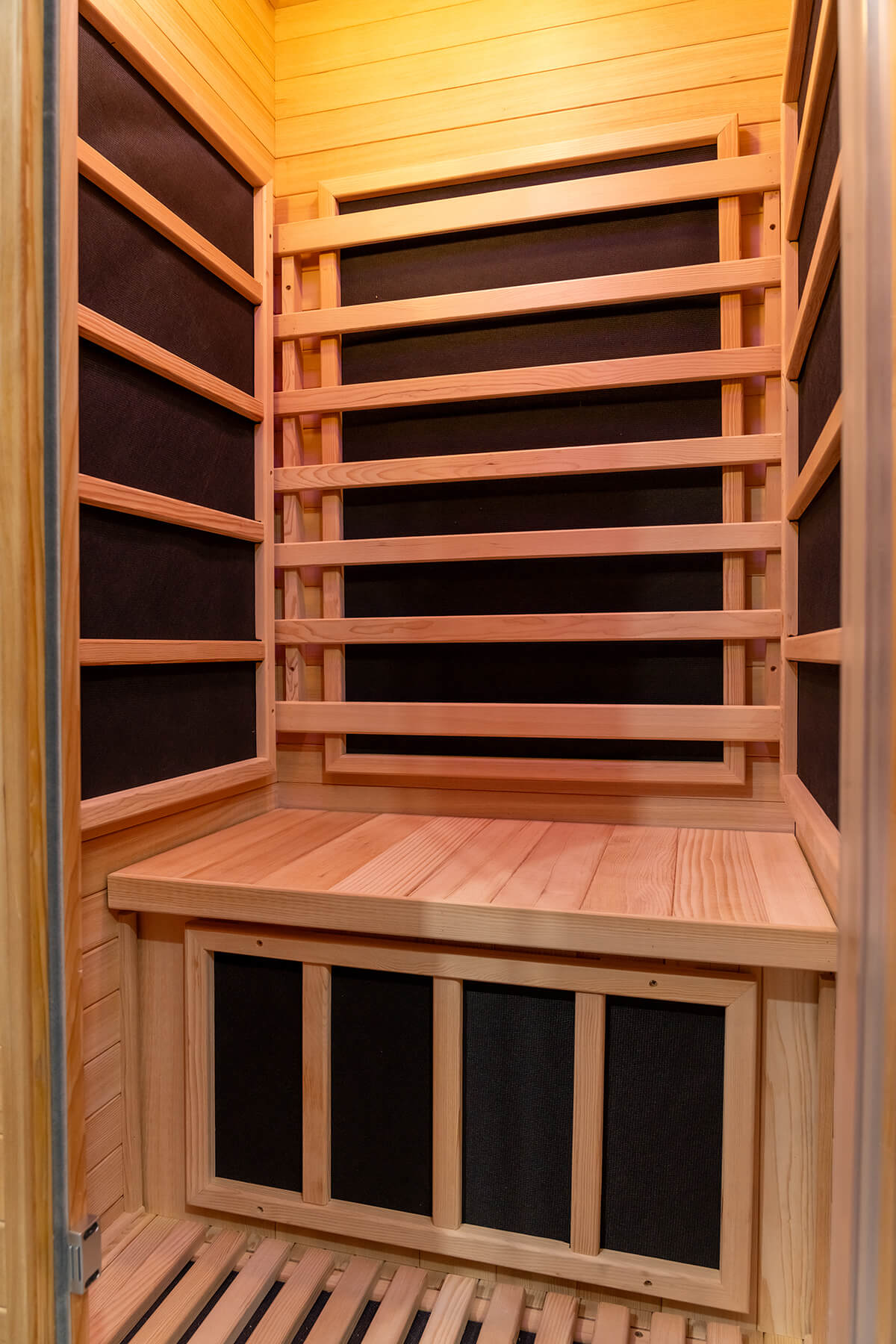 Detail of Canadian Hemlock wood grain used in Nook saunas 